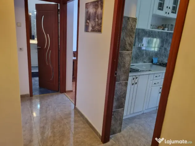 Apartament de 2 camere zona Astra ,str soarelui