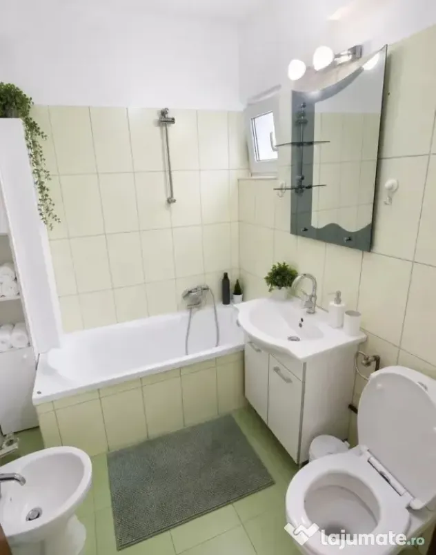 Apartament 3 camere decomandat | 65 mp utili | Priveliște p