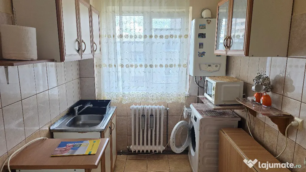 Vand apartament 2 camere cu intrari separate Deva, Al. Jiului, mobilat