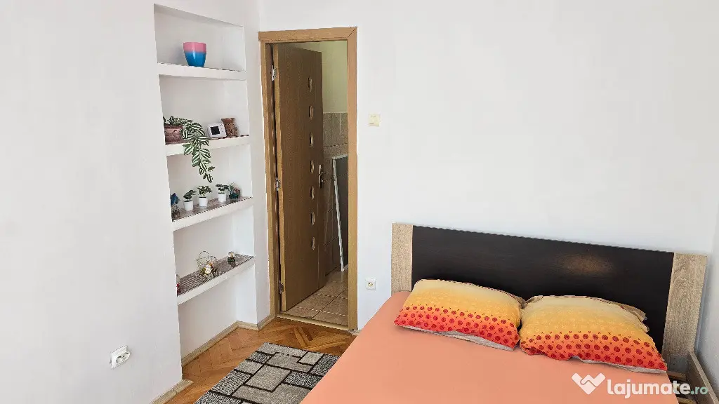 Vand apartament 2 camere cu intrari separate Deva, Al. Jiului, mobilat