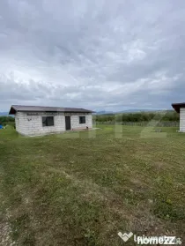 Casa de vanzare, 15 arii de teren, 15 minute de Bistrita