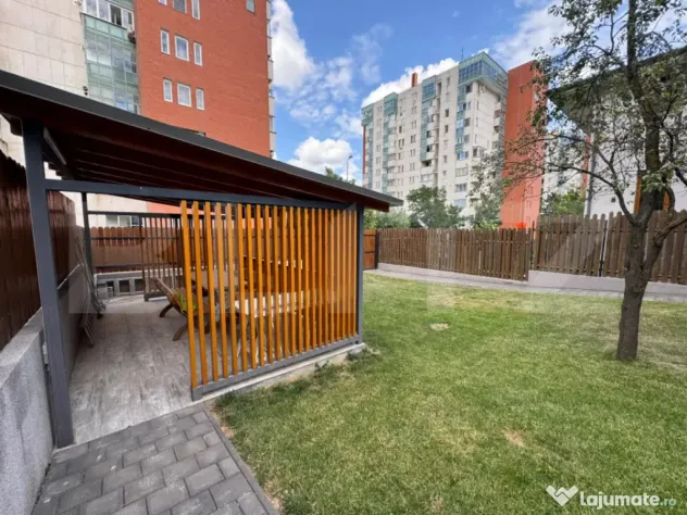Clădire de Birouri Modernă – 500 mp, Superfinisată, Ter