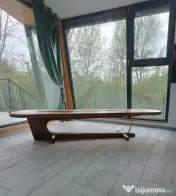 Masã din lemn masiv