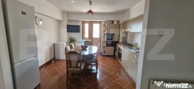 Apartament de vânzare, 72 mp, zona Micro 12 - Targoviste (Dambovita)