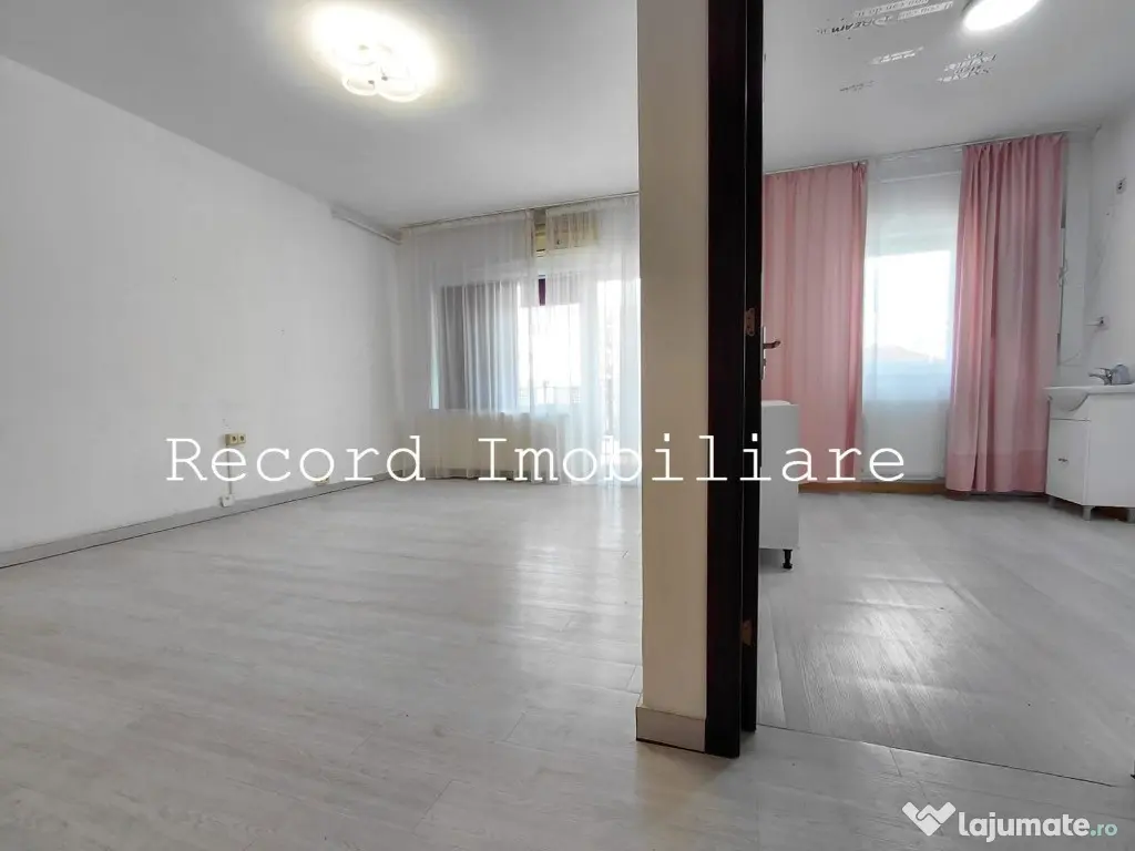Spatiu comercial pretabil salon infrumusetare Floresti