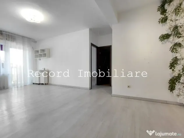Spatiu comercial pretabil salon infrumusetare Floresti