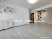 Spatiu comercial pretabil salon infrumusetare Floresti 