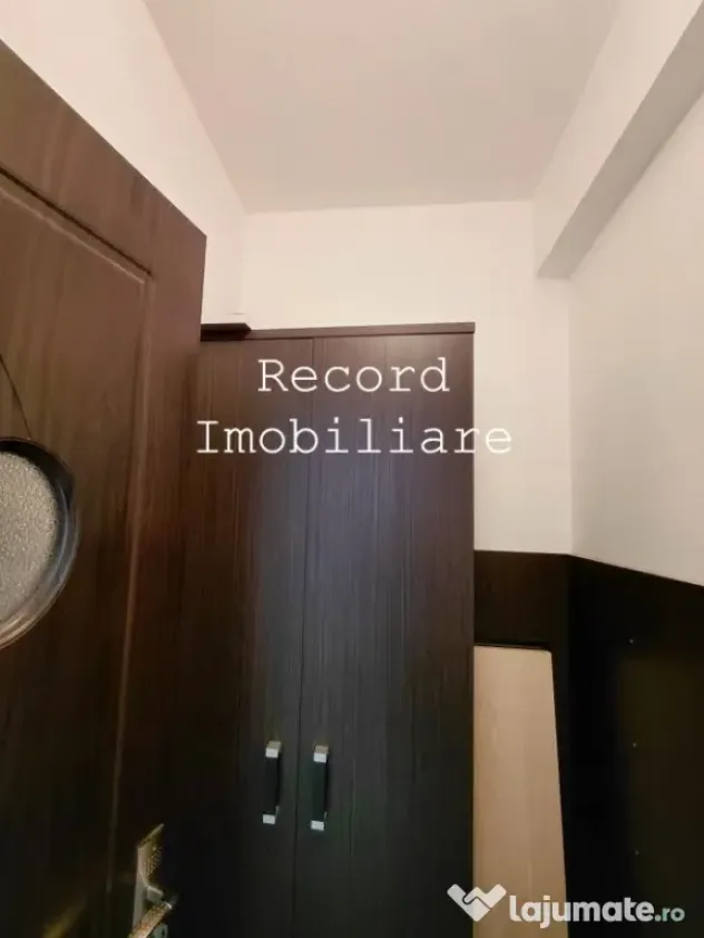 Spatiu comercial pretabil salon infrumusetare Floresti