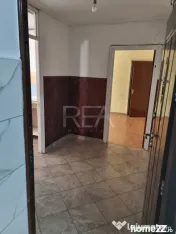 3 camere Titan, parter, an 1978, 68 mp, boxă