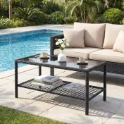 Outsunny Măsuță de Cafea din Ratan pe 2 Niveluri cu Raft, Blat din Sticlă Securizată, Măsuță de Exterior cu Cadru din Oțel, 92x50x45 cm, Negru | Aosom Romania 
