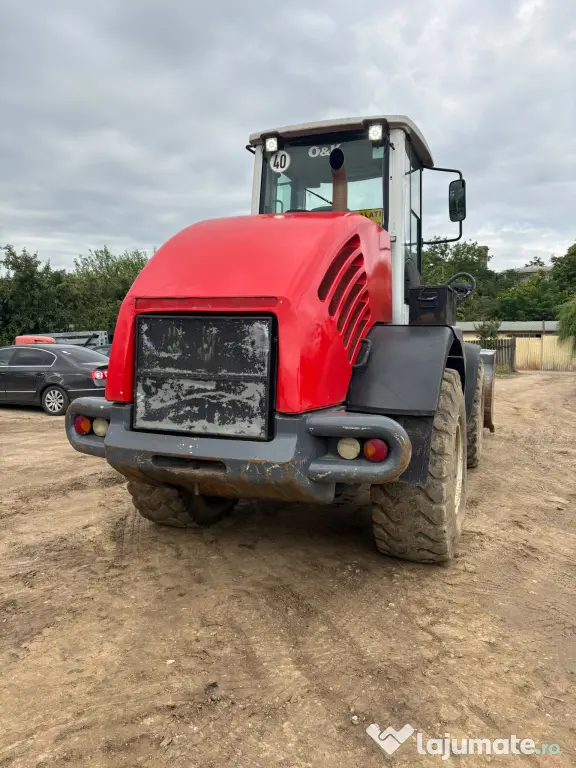 Vindem wolă Q&K, an 2003, 15 tone, 4x4 funcțională și pregătită pentru lucru.