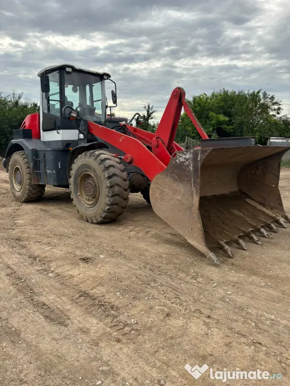 Vindem wolă Q&K, an 2003, 15 tone, 4x4 funcțională și pregătită pentru lucru.