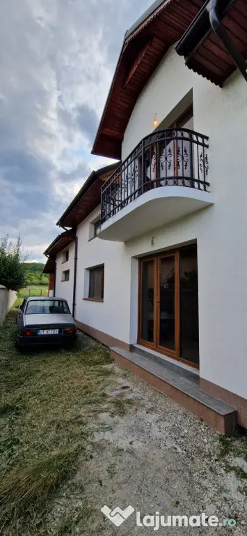 Casă de vânzare, 86 mp, zona Iancu Jianu - Olt
