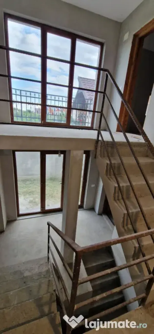Casă de vânzare, 86 mp, zona Iancu Jianu - Olt