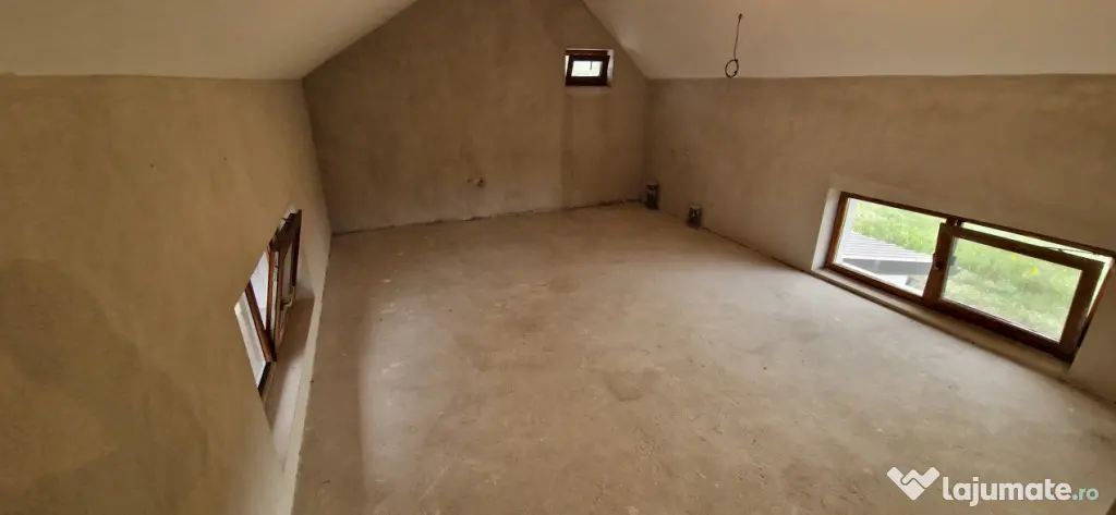 Casă de vânzare, 86 mp, zona Iancu Jianu - Olt