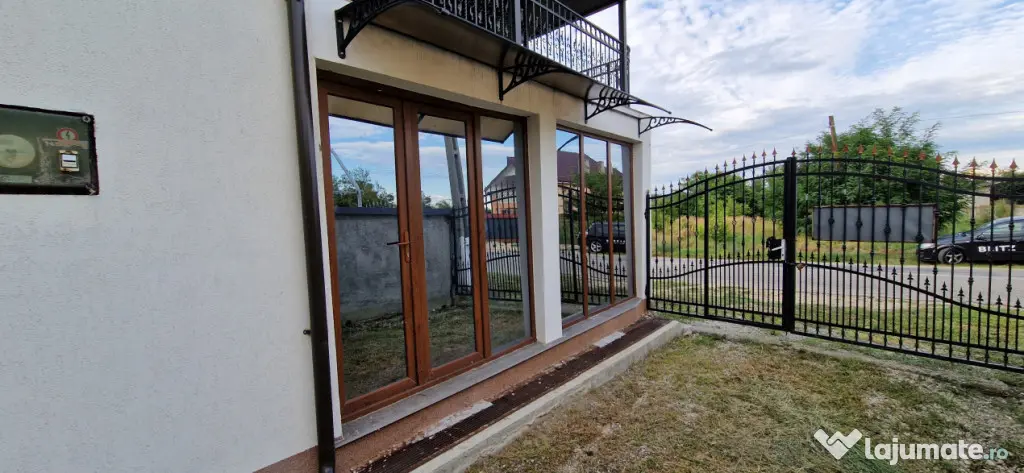 Casă de vânzare, 86 mp, zona Iancu Jianu - Olt