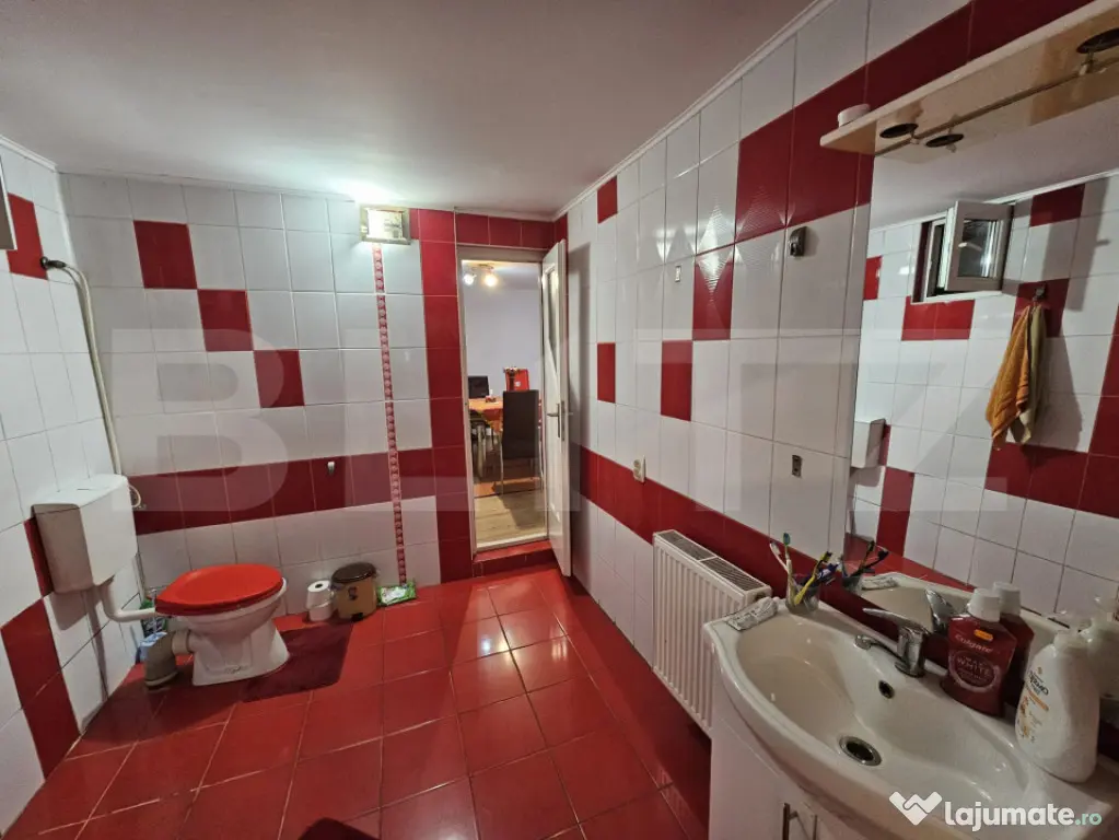 Casă de vânzare, 150 mp, teren de 870 mp, zona Piața - Se