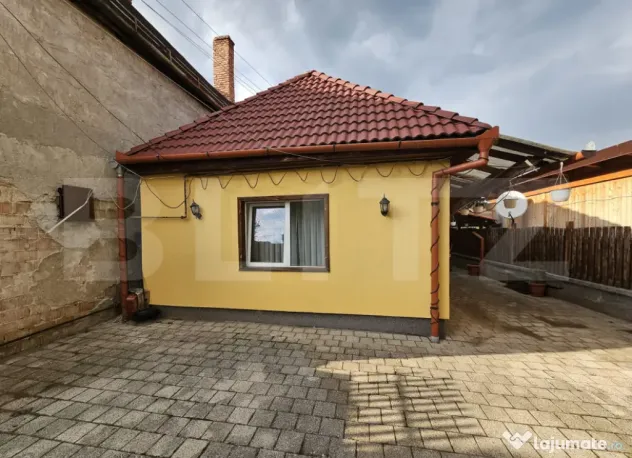 Casă de vânzare, 150 mp, teren de 870 mp, zona Piața - Se