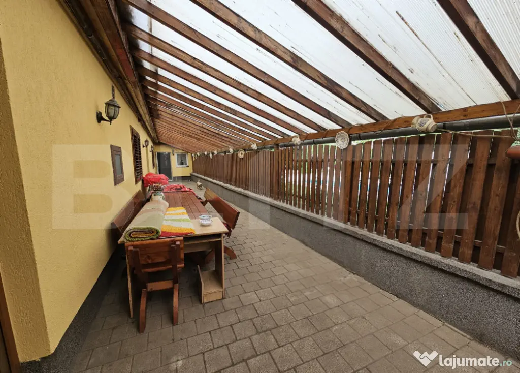 Casă de vânzare, 150 mp, teren de 870 mp, zona Piața - Se