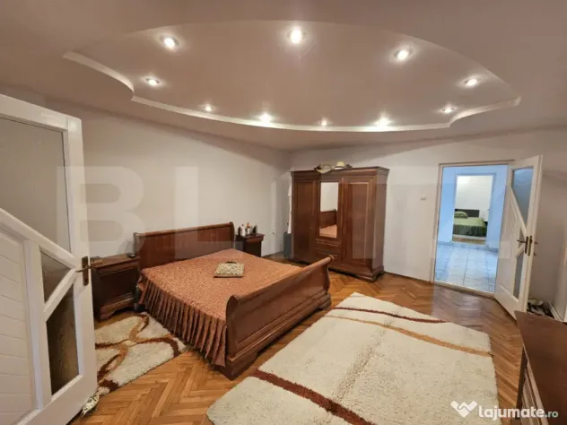 Casă de vânzare, 150 mp, teren de 870 mp, zona Piața - Se