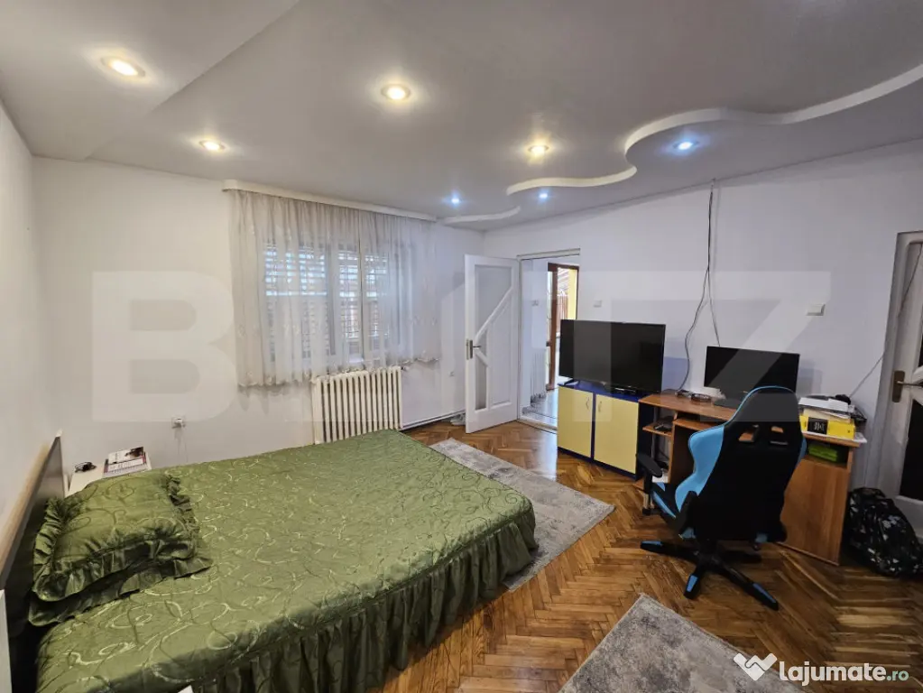 Casă de vânzare, 150 mp, teren de 870 mp, zona Piața - Se