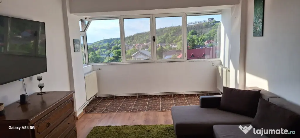 Vand apartament 3 camere Slatina