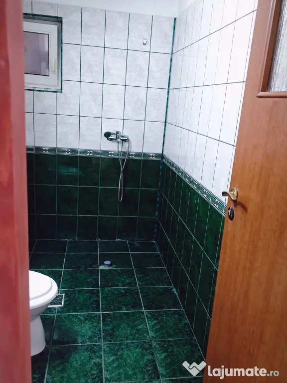 Vand apartament 3 camere Slatina