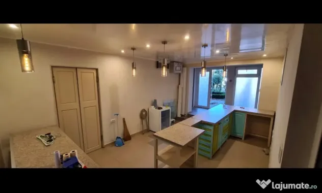 Spațiu Comercial sau locuinta apartament 3 camere pe Calea Galati