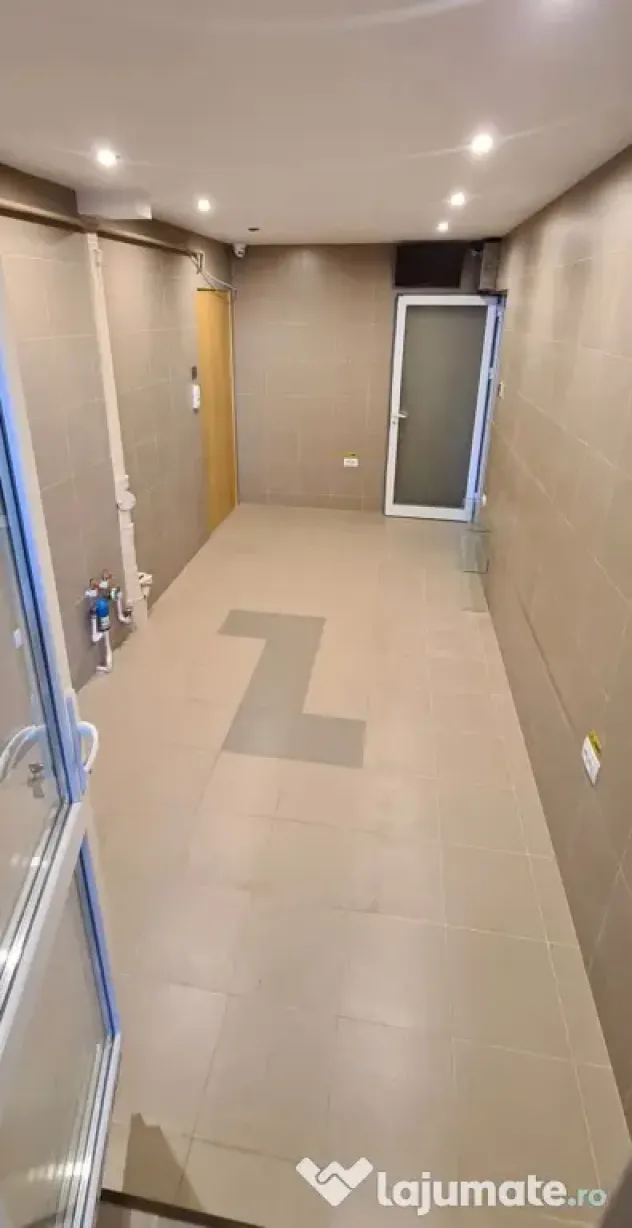 Spațiu Comercial sau locuinta apartament 3 camere pe Calea Galati