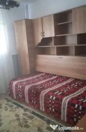 De inchiriat apartament cu 2 camere, Micro 20, 350 Euro 