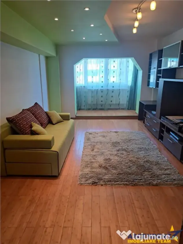 Apartament generos 3 camere de inchiriat, in zona apreciabil