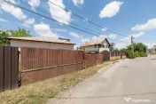 Casa cu teren - Prundu-Ideala pentru locuit sau dezvoltar... 
