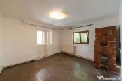 Casa cu teren - Prundu-Ideala pentru locuit sau dezvoltar... 