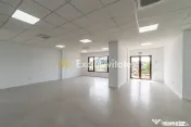 Spațiu comercial generos – 160 mp – poziție premium...