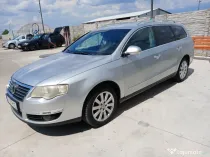 Vând Volkswagen Passat B6 2.0 TDI, 170 CP Mașina este full echipată.
