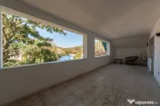 Casa visurilor cu livada roditoare si gradina amenajata 