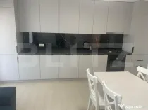 Apartament 2 Camere , Etaj 2, Zonă Ipotesti