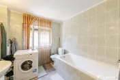 Casă cu teren de 634 mp și beci | Calea Câmpulung, Pit...