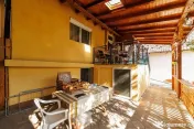 Casă cu teren de 634 mp și beci | Calea Câmpulung, Pit...