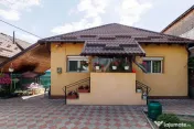 Casă cu teren de 634 mp și beci | Calea Câmpulung, Pit...