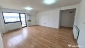 Apartament 3 camere 78 mp Calea Cisnadiei 
