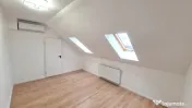 Apartament 3 camere 78 mp Calea Cisnadiei 
