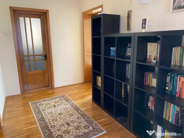 Casă spațioasă cu 4 camere, 120 mp, 2 terase și balcon ?