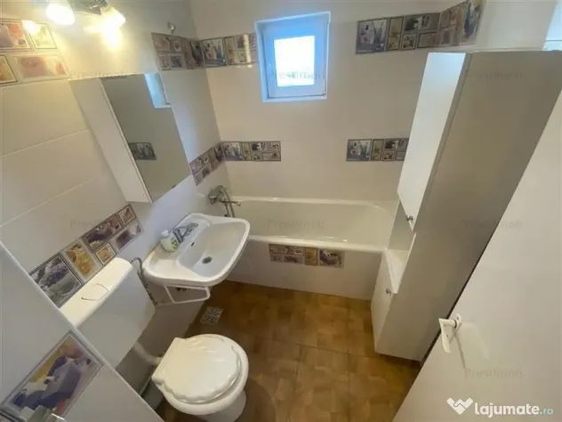 Vand apartament Ultracentral Tg. Mures apartament cu 4 camere și 2 bai