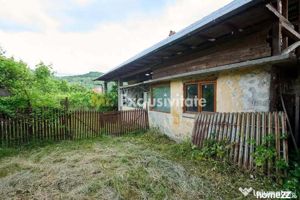 Casa cu teren generos - 4696 mp Apa Sarata - Campulung !!
