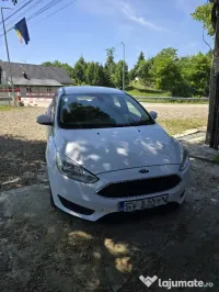 vând Ford Focus 