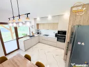 FILM 3D! Mai mult decat o casa: un camin construit cu sufle 