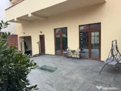 Spatii comerciale, Ultracentral 