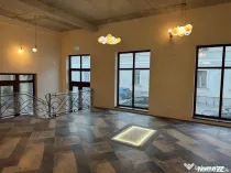 Spatii comerciale, Ultracentral
