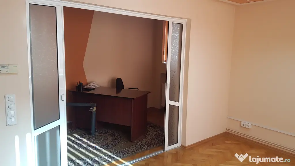 Apartament 2 camere, Ultracentral, loc de parcare asigurat